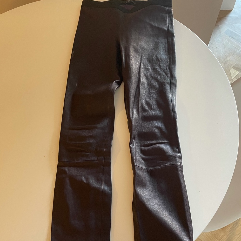 Skinny leather legging